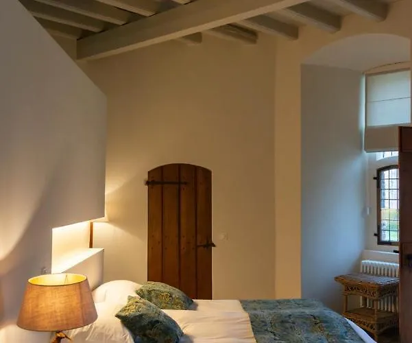 Kasteel Bergh Szálloda 3*